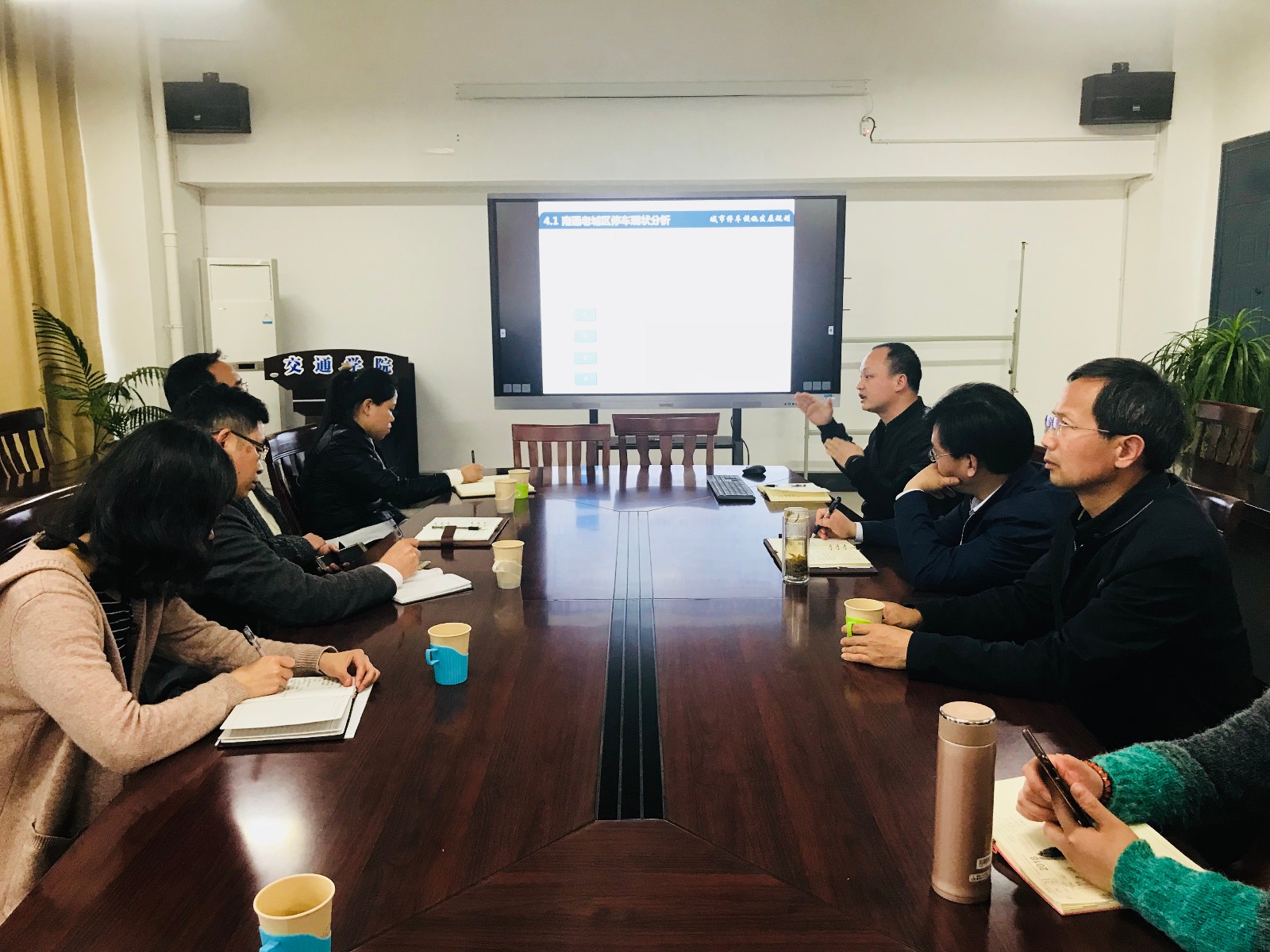 南通市区公共停车场建设管理使用情况专项审计问计专家(图片).jpg 南通市区公共停车场建设管理使用情况专项审计问计专家(图片).jpg